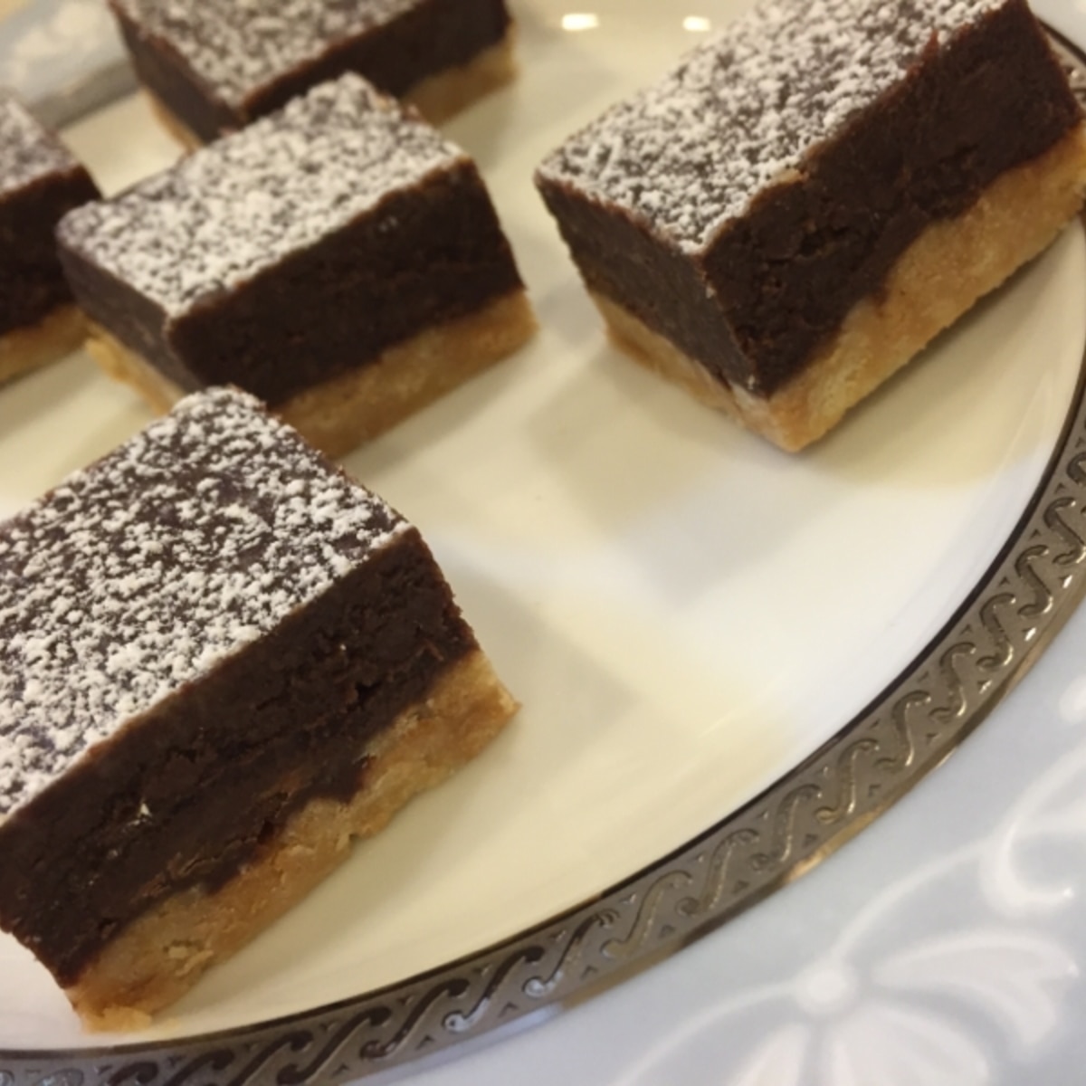 一口サイズの生チョコケーキ レシピ 作り方 By ふみこ 楽天レシピ 一口サイズの生チョコケーキ レシピ 作り方 By ふみこ 楽天レシピ